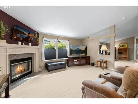 17747 S Greenfield Drive Oregon City OR 97045