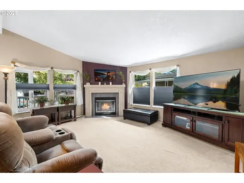 17747 S Greenfield Drive Oregon City OR 97045