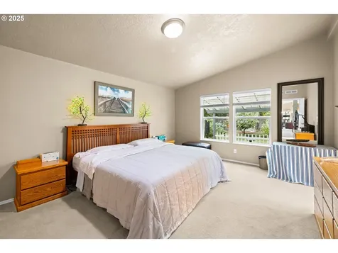 17747 S Greenfield Drive Oregon City OR 97045