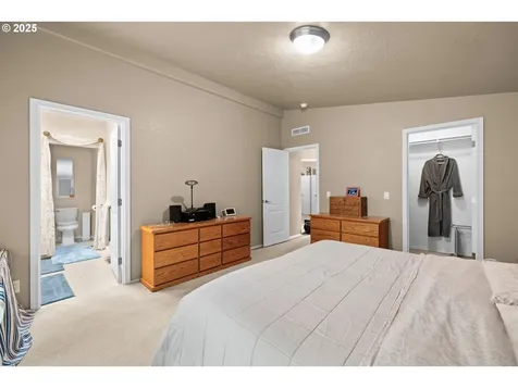 17747 S Greenfield Drive Oregon City OR 97045