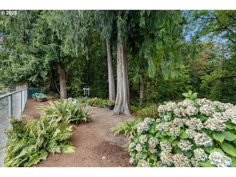 17747 S Greenfield Drive Oregon City OR 97045