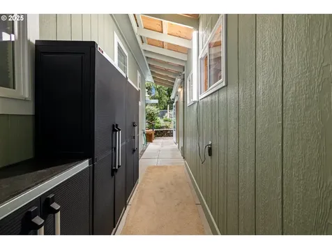 17747 S Greenfield Drive Oregon City OR 97045