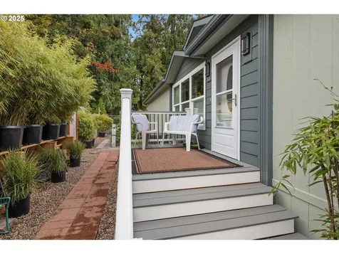 17747 S Greenfield Drive Oregon City OR 97045
