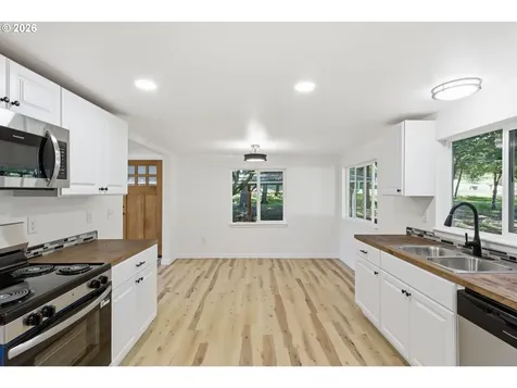 6261 Flournoy Valley Road Roseburg OR 97471