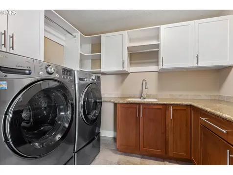 11085 NW Eggers Court Portland OR 97229