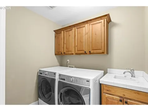 3946 SW Coronado Street Portland OR 97219