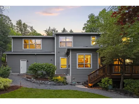 3946 SW Coronado Street Portland OR 97219