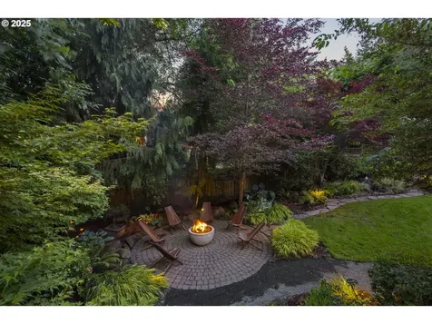 3946 SW Coronado Street Portland OR 97219