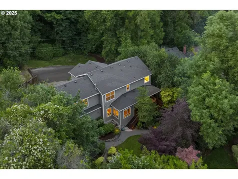 3946 SW Coronado Street Portland OR 97219