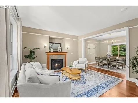 3946 SW Coronado Street Portland OR 97219