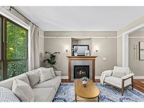 3946 SW Coronado Street Portland OR 97219
