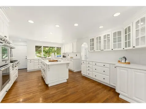 8835 SW Becker Drive Portland OR 97223