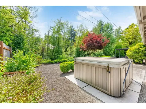 8835 SW Becker Drive Portland OR 97223