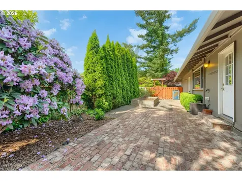 8835 SW Becker Drive Portland OR 97223