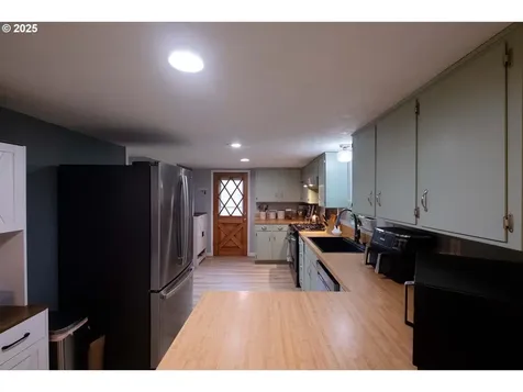 28484 Santiam Highway Sweet Home OR 97386
