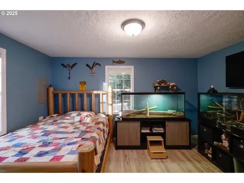 28484 Santiam Highway Sweet Home OR 97386