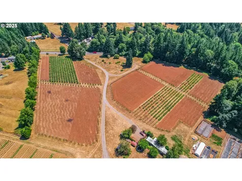 31909 SE Highway 211 Eagle Creek OR 97022