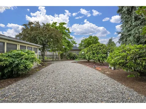 2936 Game Farm Road Springfield OR 97477