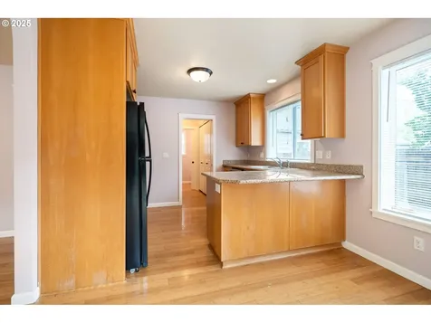 9432 N Van Houten Avenue Portland OR 97203