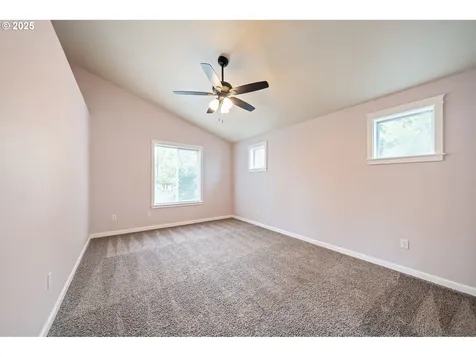 9432 N Van Houten Avenue Portland OR 97203
