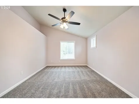 9432 N Van Houten Avenue Portland OR 97203