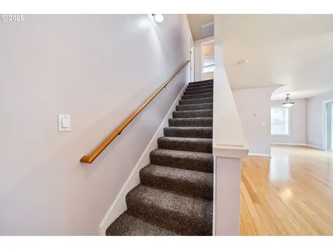 9432 N Van Houten Avenue Portland OR 97203