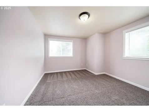 9432 N Van Houten Avenue Portland OR 97203