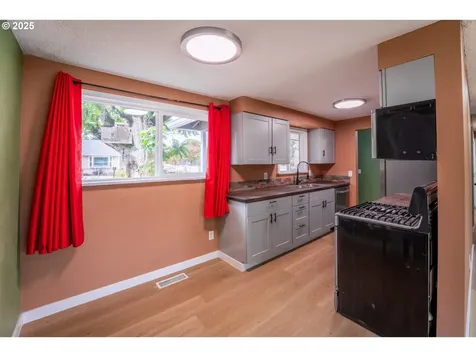 4560 SE 115th Avenue Portland OR 97266