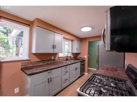 4560 SE 115th Avenue Portland OR 97266
