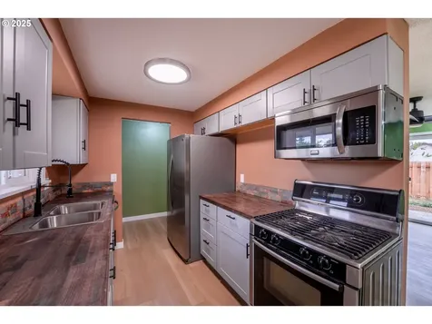 4560 SE 115th Avenue Portland OR 97266