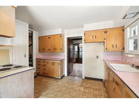 2902 N Willamette Boulevard Portland OR 97217
