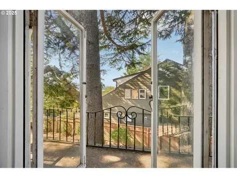 2902 N Willamette Boulevard Portland OR 97217