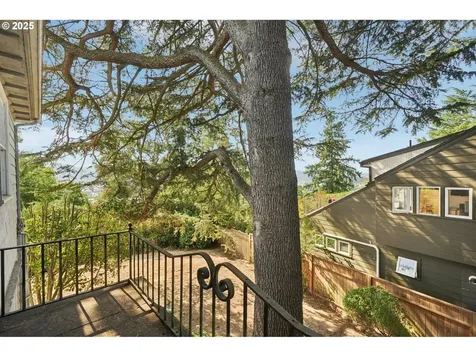 2902 N Willamette Boulevard Portland OR 97217
