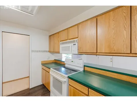 592 SE Edwards Drive Dundee OR 97115