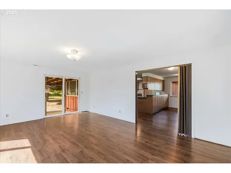 592 SE Edwards Drive Dundee OR 97115