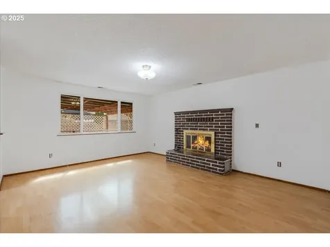 592 SE Edwards Drive Dundee OR 97115