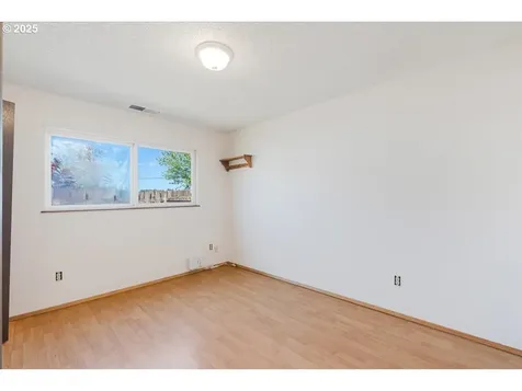 592 SE Edwards Drive Dundee OR 97115