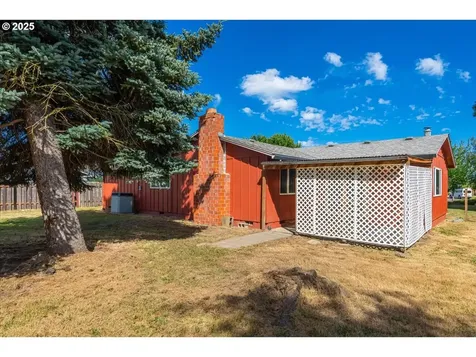 592 SE Edwards Drive Dundee OR 97115
