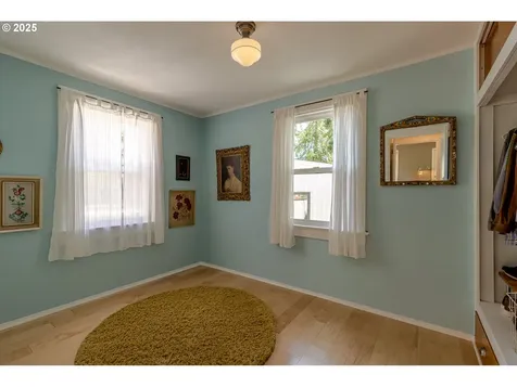 5804 N Delaware Avenue Portland OR 97217