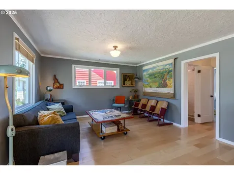 5804 N Delaware Avenue Portland OR 97217