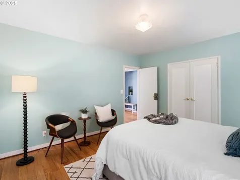 8275 SW Canyon Road Portland OR 97225