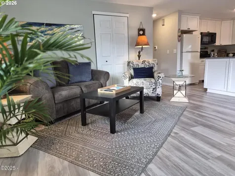 1302 SW 63rd Street Lincoln City OR 97367
