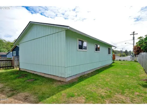1302 SW 63rd Street Lincoln City OR 97367
