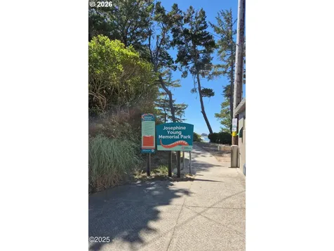 1302 SW 63rd Street Lincoln City OR 97367