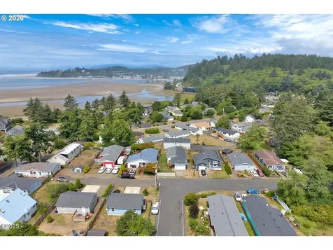 1302 SW 63rd Street Lincoln City OR 97367