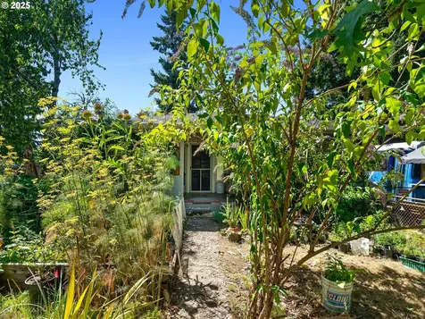 5215 SE 104th Avenue Portland OR 97266