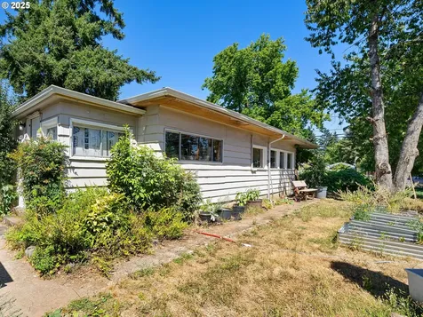 5215 SE 104th Avenue Portland OR 97266