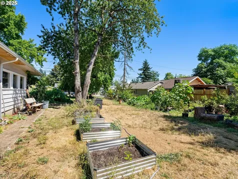 5215 SE 104th Avenue Portland OR 97266