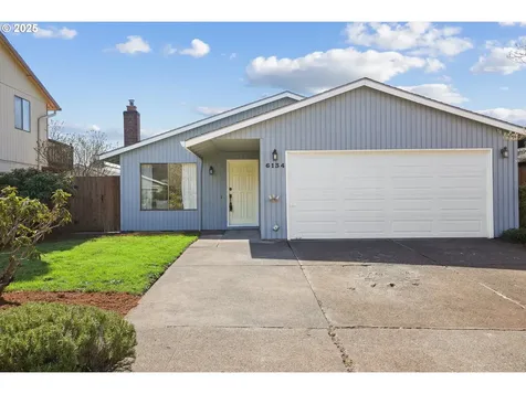 6134 SE Grant Street Portland OR 97215