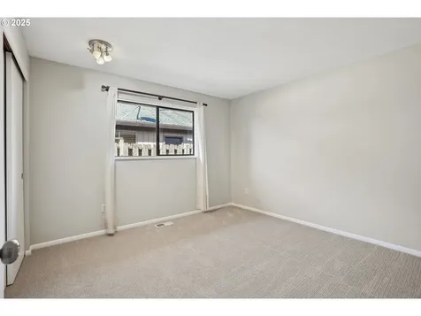 6134 SE Grant Street Portland OR 97215